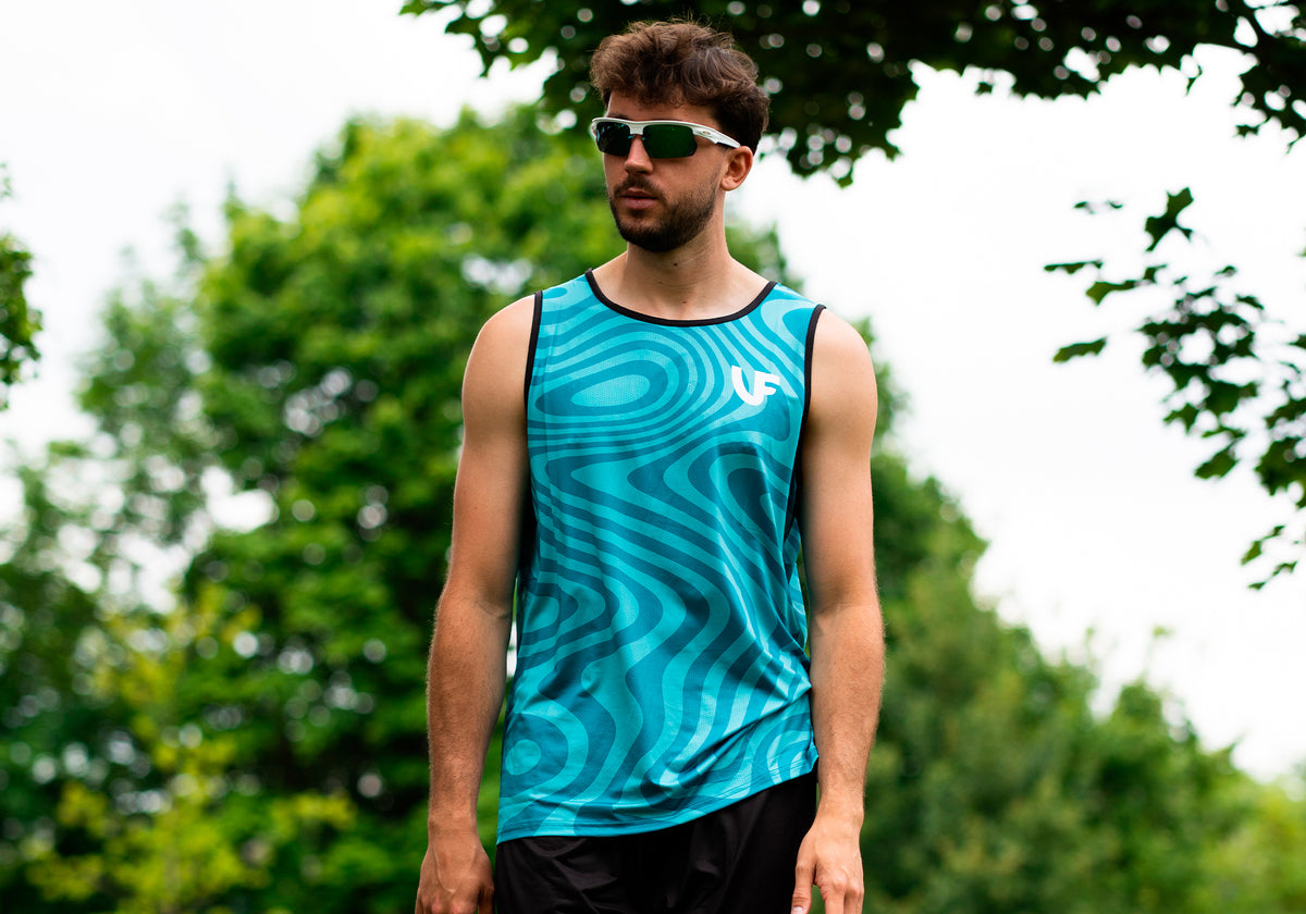 Mannequin en short et débardeur de sport homme LVF - collection Break The Lines