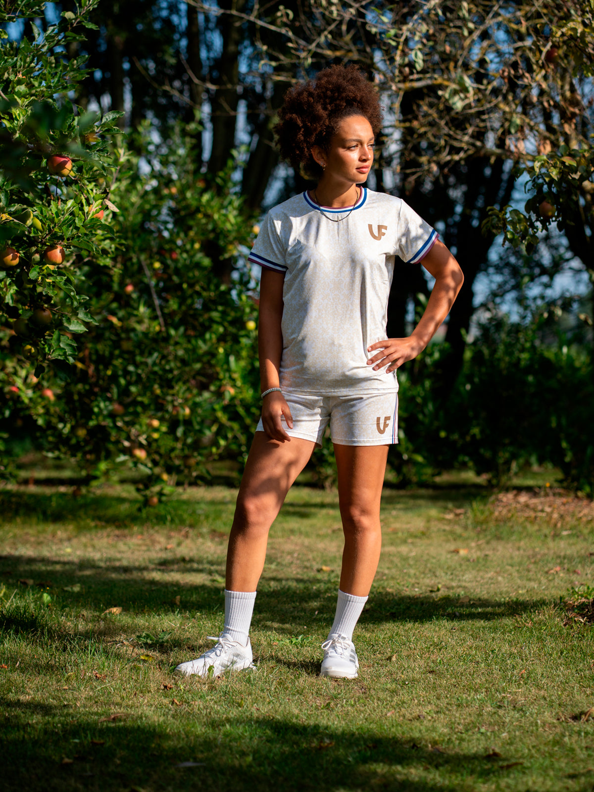 Mannequin en tenue de sport pour femme coloris beige LVF Héritage - tout en blanc