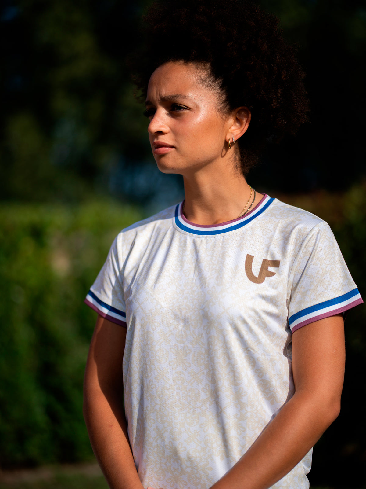 Athlète en T-shirt de sport beige femme LVF Héritage