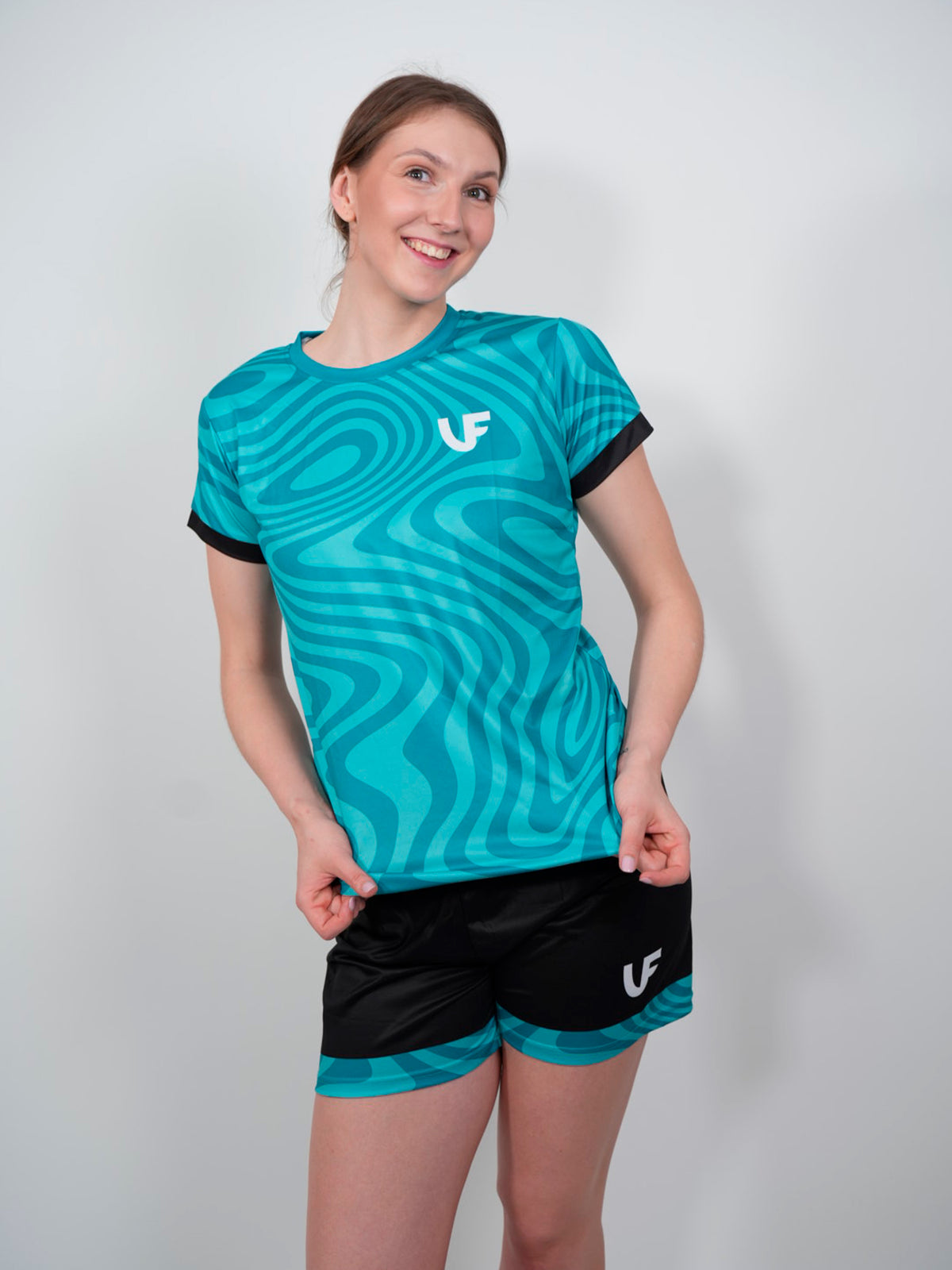 Mannequin en tenue de sport pour femme coloris bleu et noir LVF Break The Lines