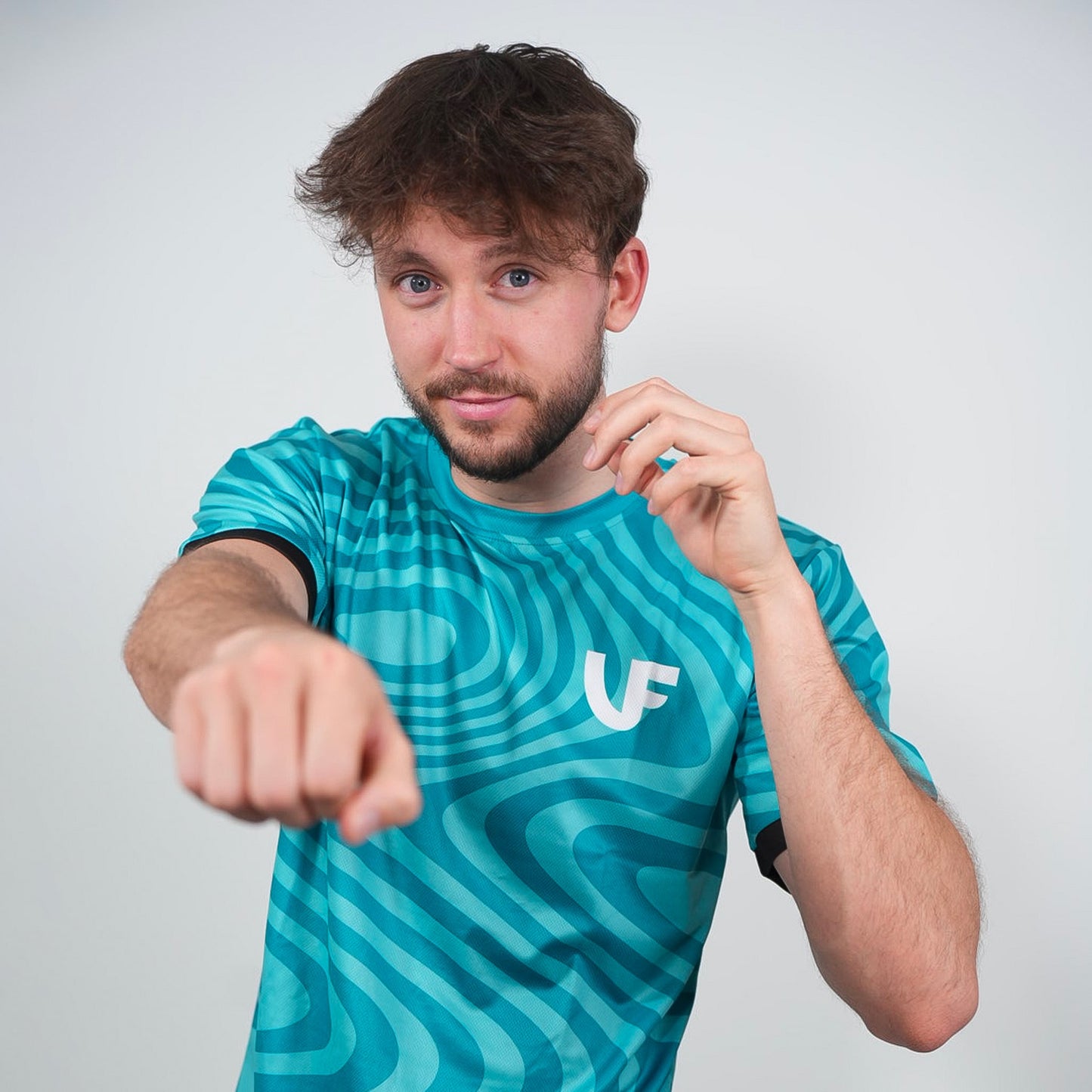 MEN’S T-SHIRT – "BREAK THE LINES"