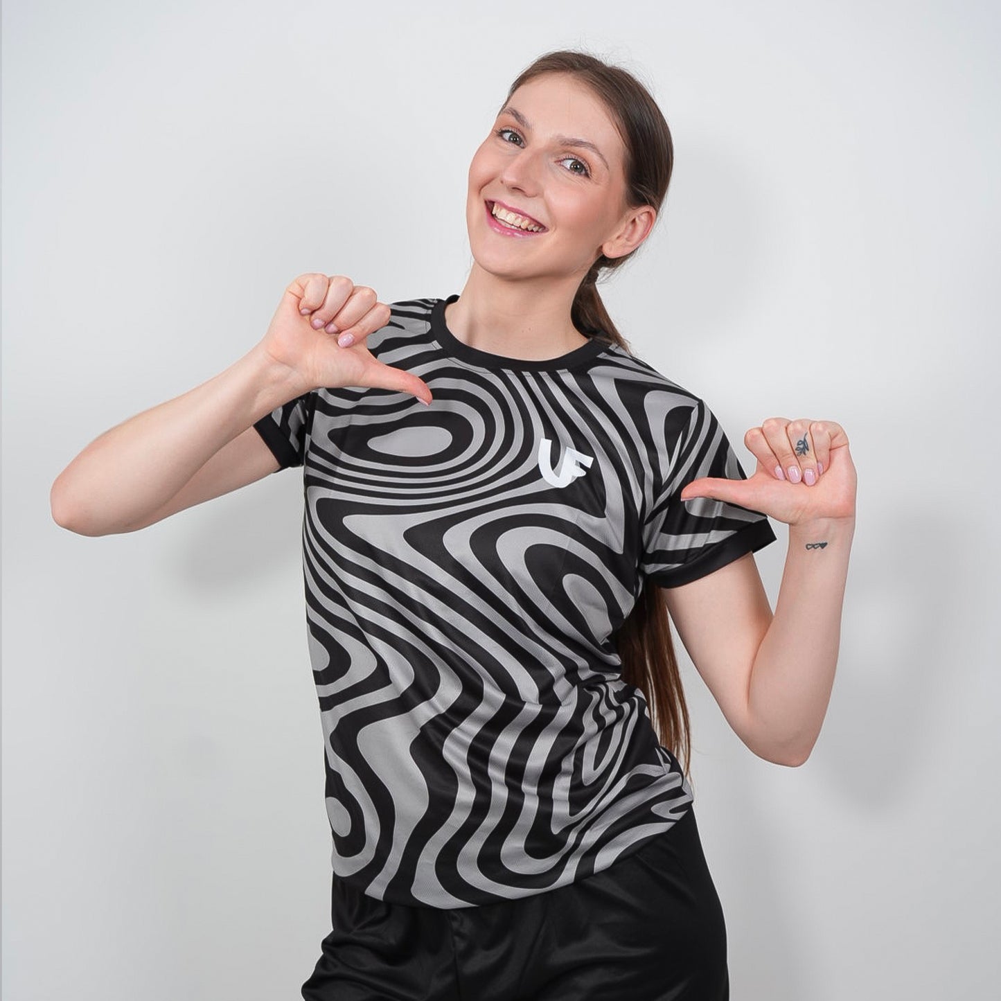 WOMEN’S T-SHIRT – "BREAK THE LINES"