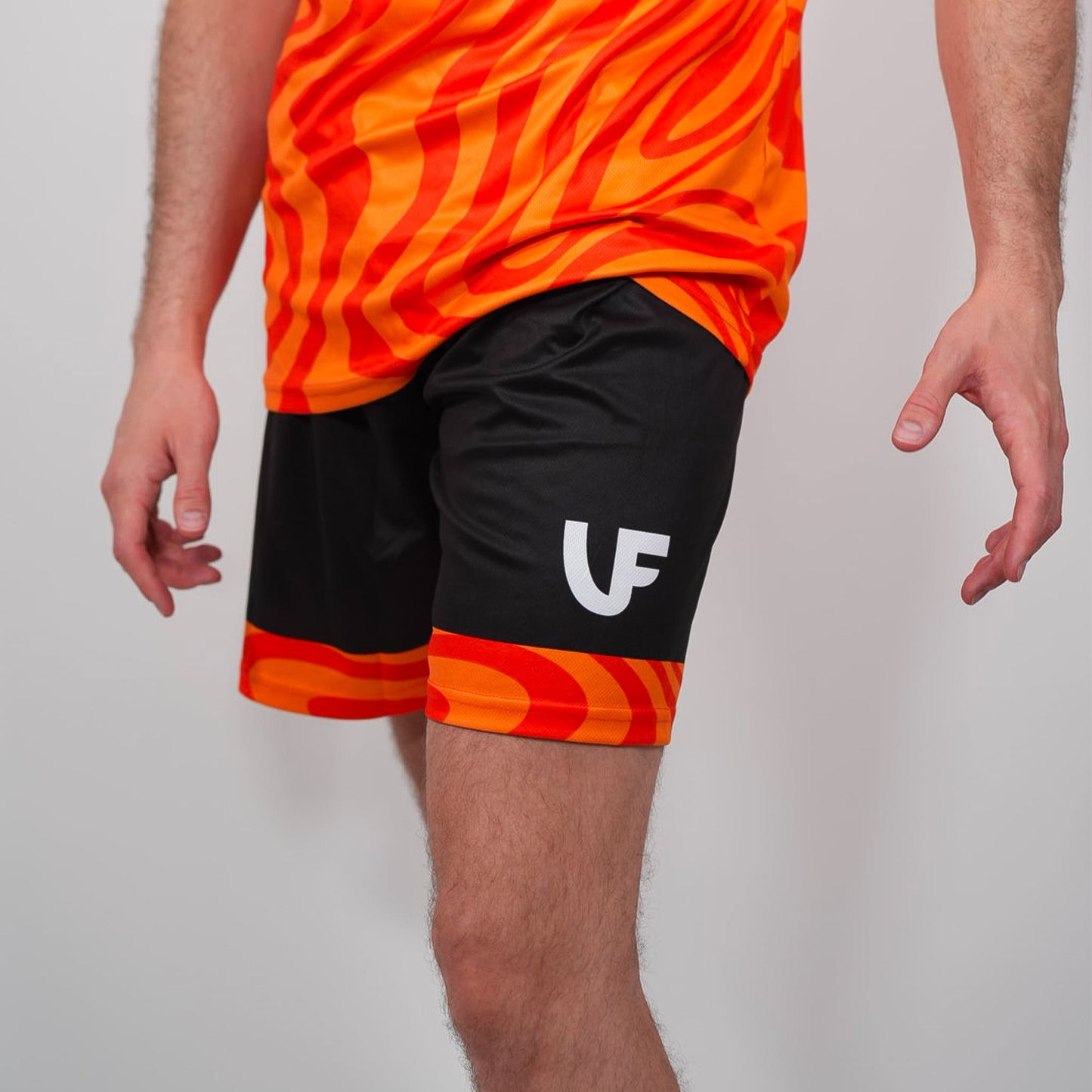 MEN’S SHORTS – "BREAK THE LINES"