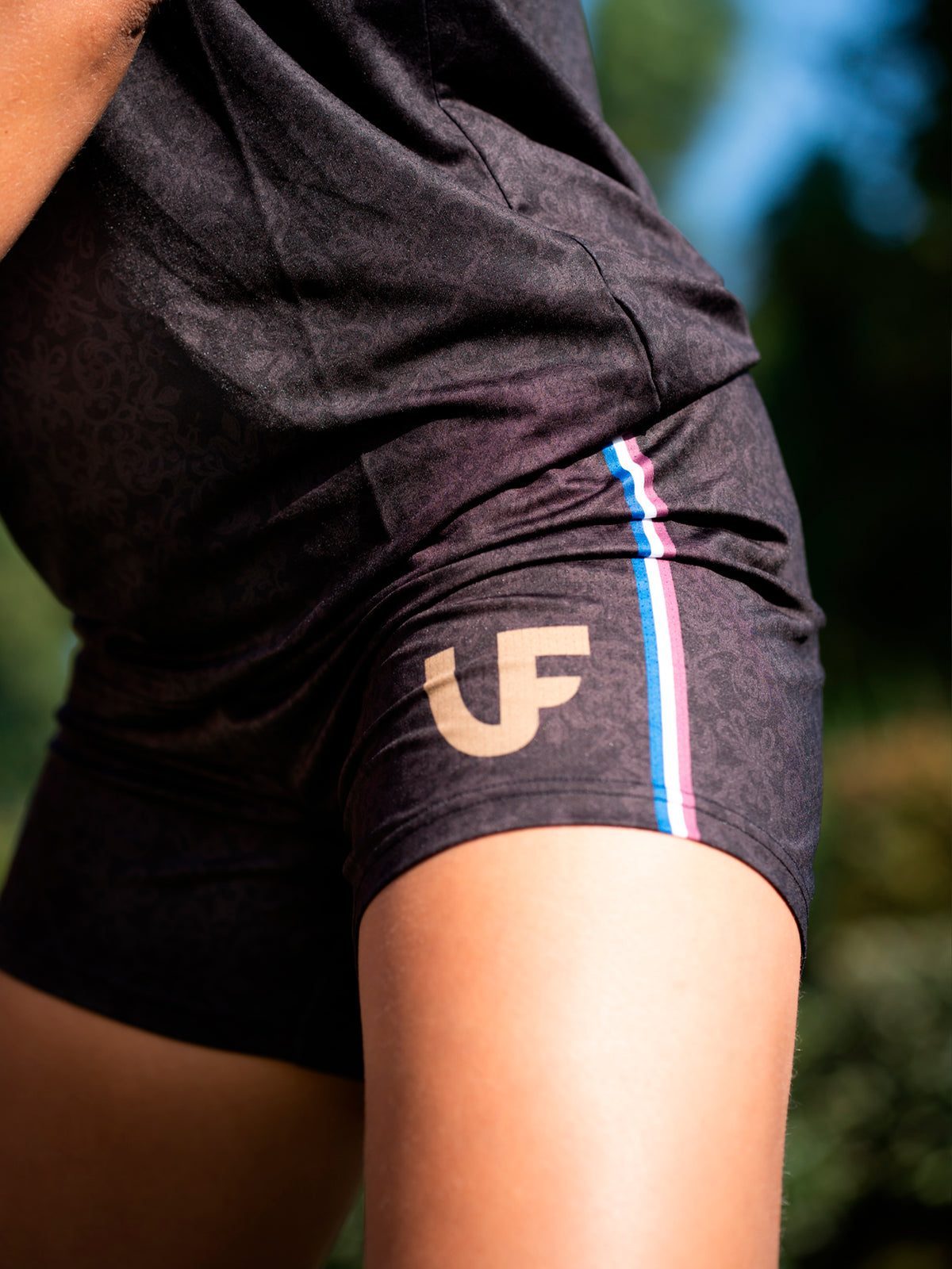 Détail du short de sport noir femme LVF Héritage