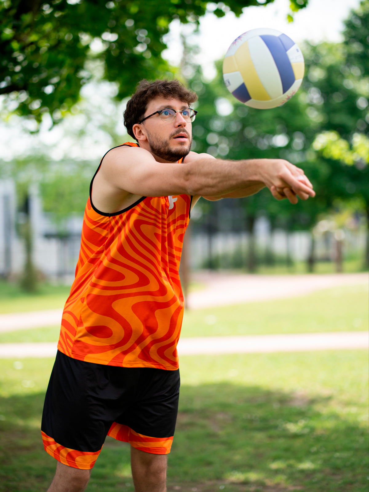 Joueur de volleyball en tenue de sport pour homme coloris orange LVF Break The Lines