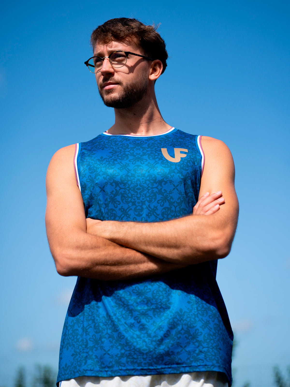 Mannequin en son débardeur de sport pour homme coloris bleu à motifs LVF Héritage