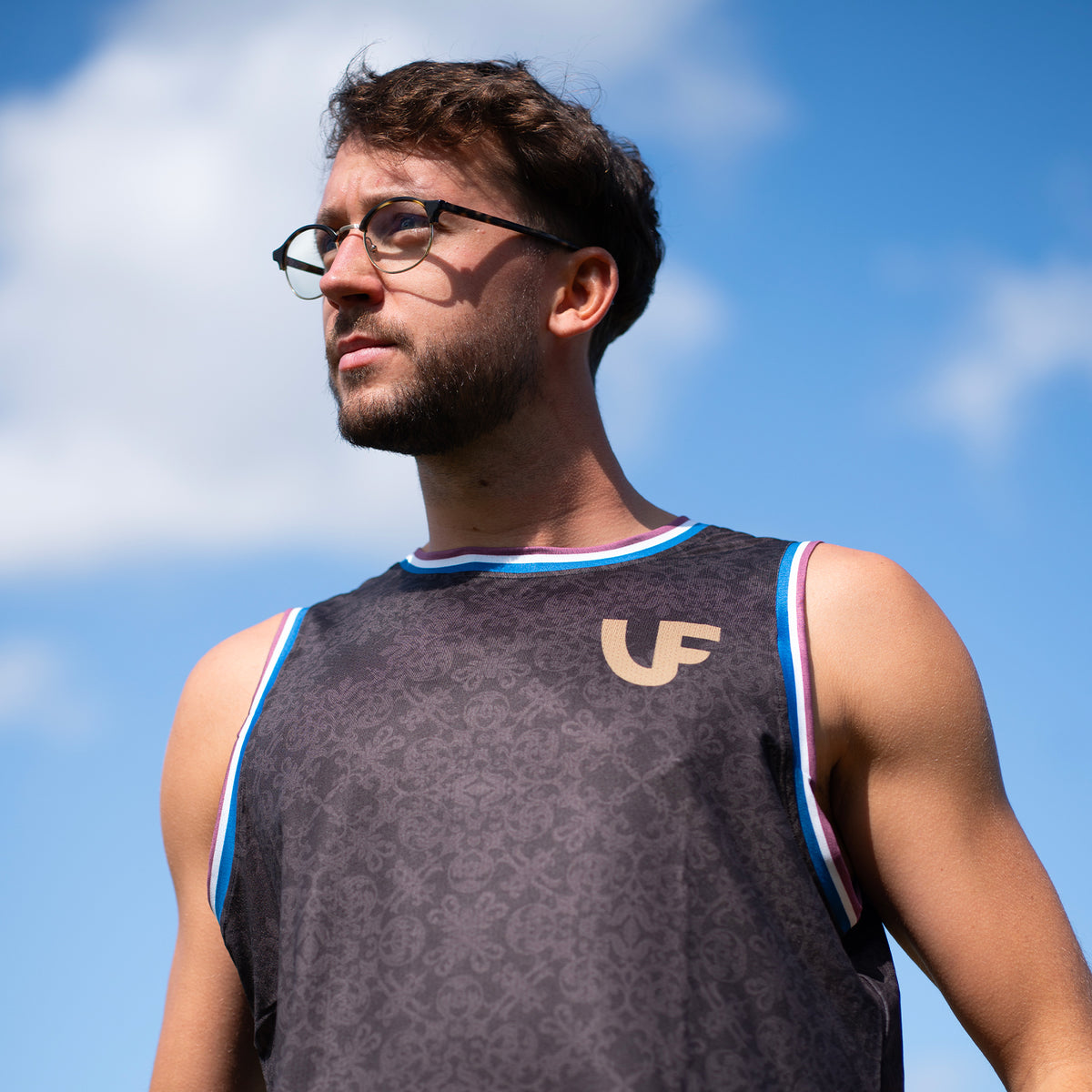 Mannequin avec Débardeur de sport noir LVF collection héritage