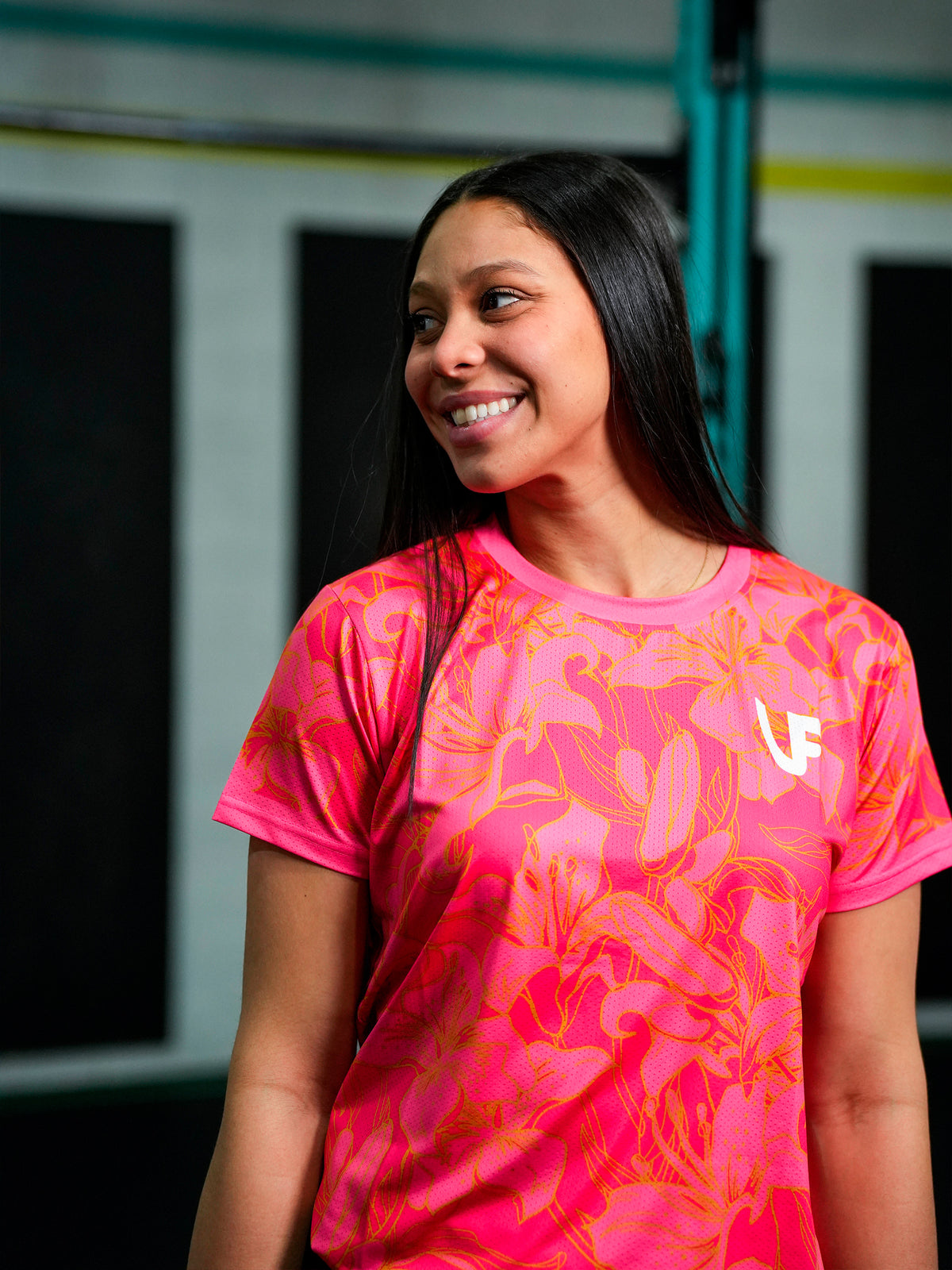 Sportive avec t-shirt de sport corail à motifs fleurs pour femme LVF Gold Flowers