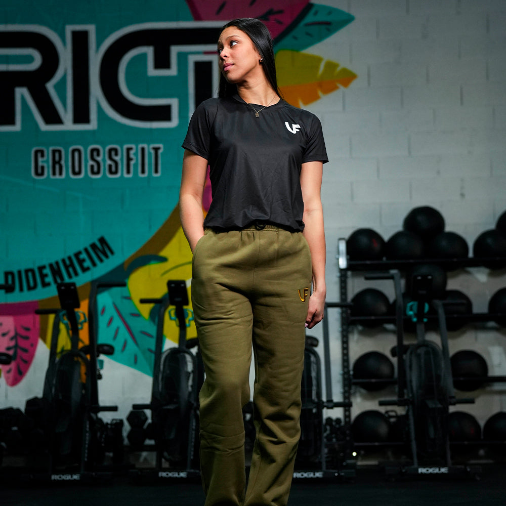 WOMEN'S T-SHIRT - "BASIC BLACK"