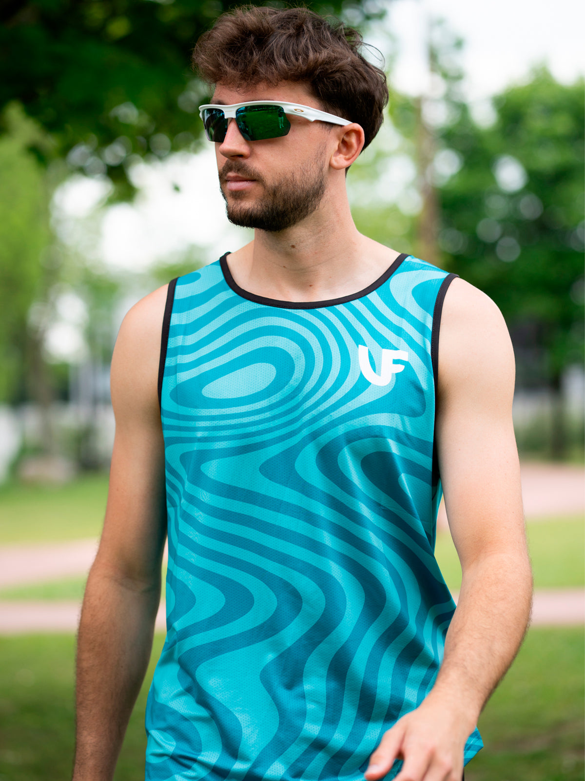 Mannequin en débardeur de sport pour homme coloris bleu LVF Break The Lines